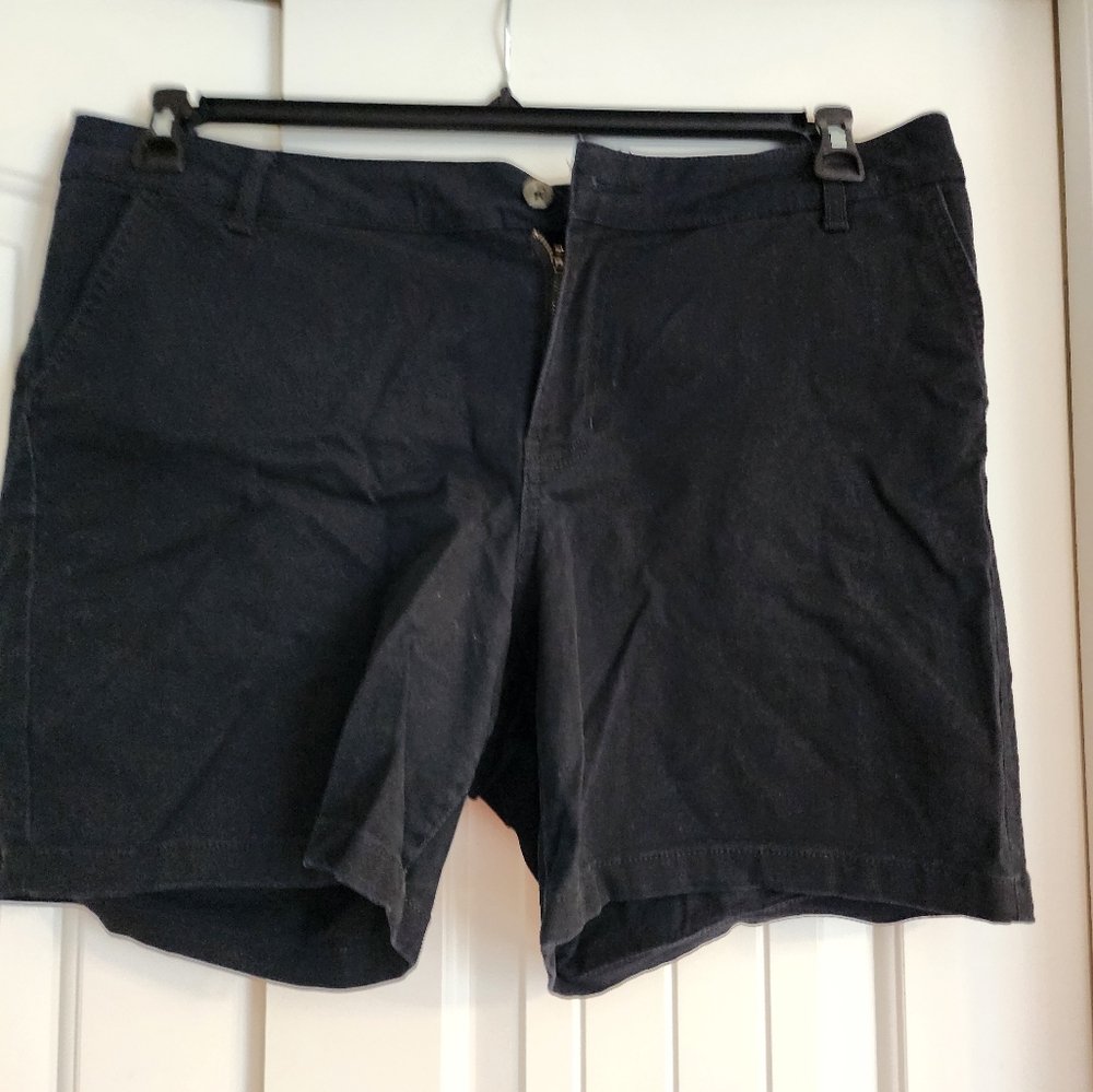 a.n.a Womens Mid Rise 7" Chino Short